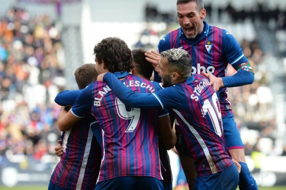 作为世界足 作为世界足