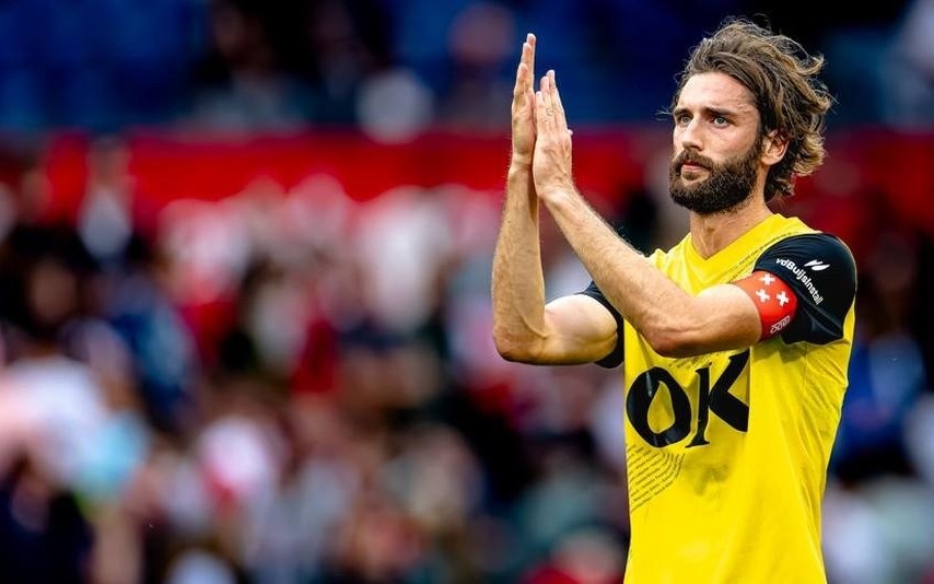 展东亚市场 展东亚市场